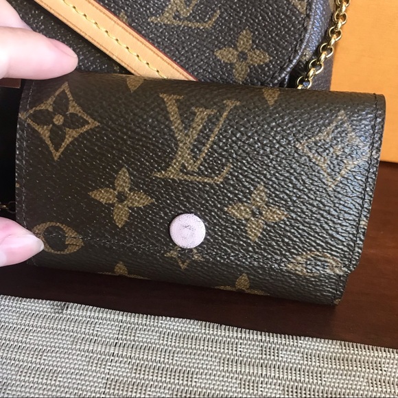 Louis Vuitton Accessories - Trusted Seller Louis Vuitton key Ring holder 6